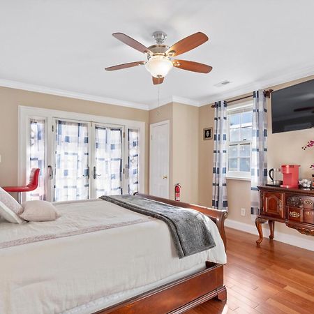 Modern & Comfy Suite Fort Washington Bagian luar foto
