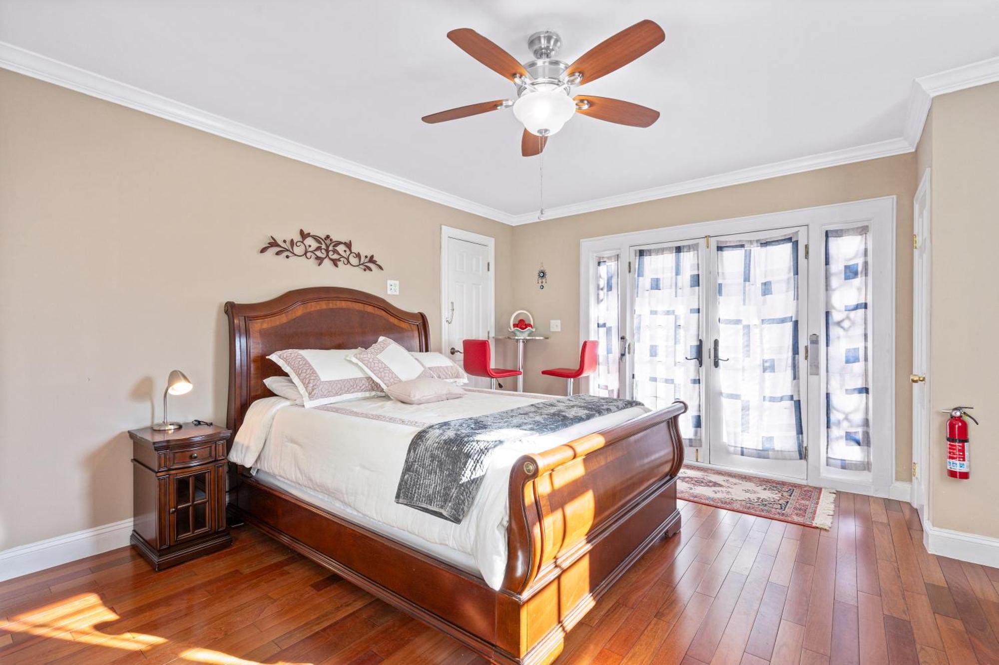 Modern & Comfy Suite Fort Washington Bagian luar foto